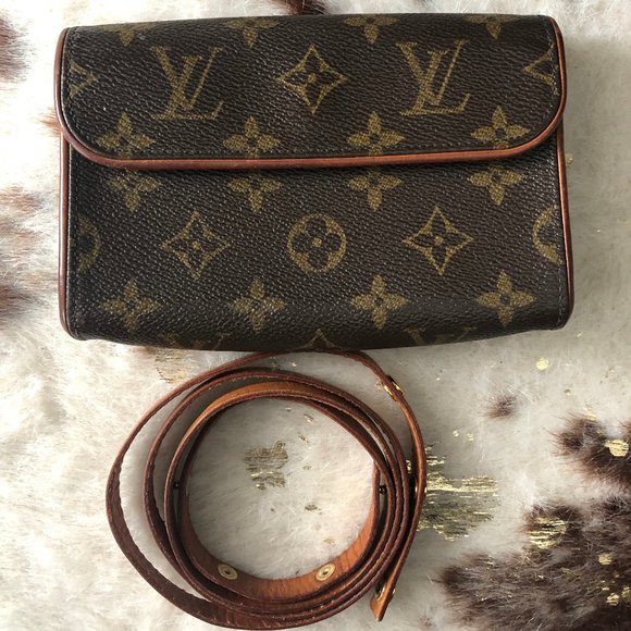 Louis Vuitton Handbags - Louis Vuitton Pochette Florentine